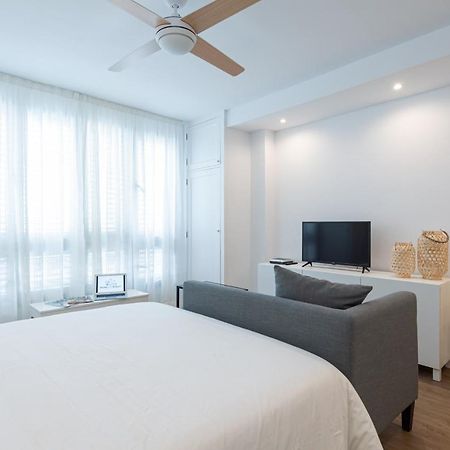 Homeforguest Moderno Estudio Junto A Las Canteras Las Palmas de Gran Canaria Exterior photo
