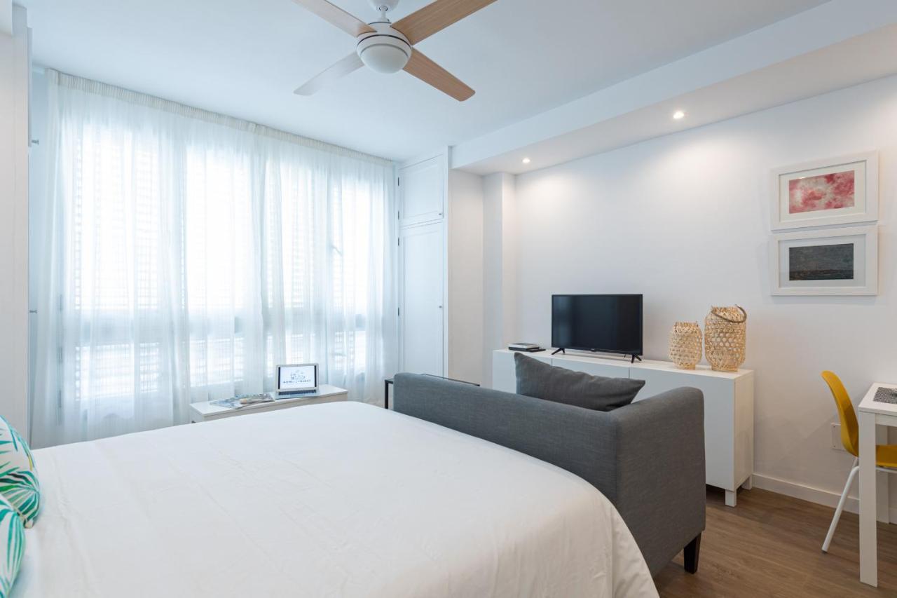 Homeforguest Moderno Estudio Junto A Las Canteras Las Palmas de Gran Canaria Exterior photo