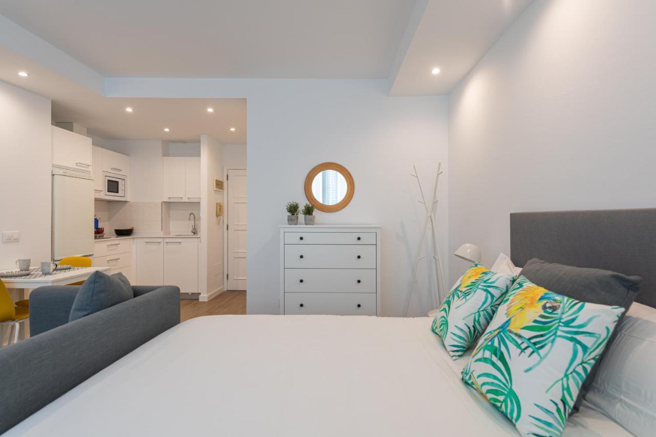 Homeforguest Moderno Estudio Junto A Las Canteras Las Palmas de Gran Canaria Exterior photo